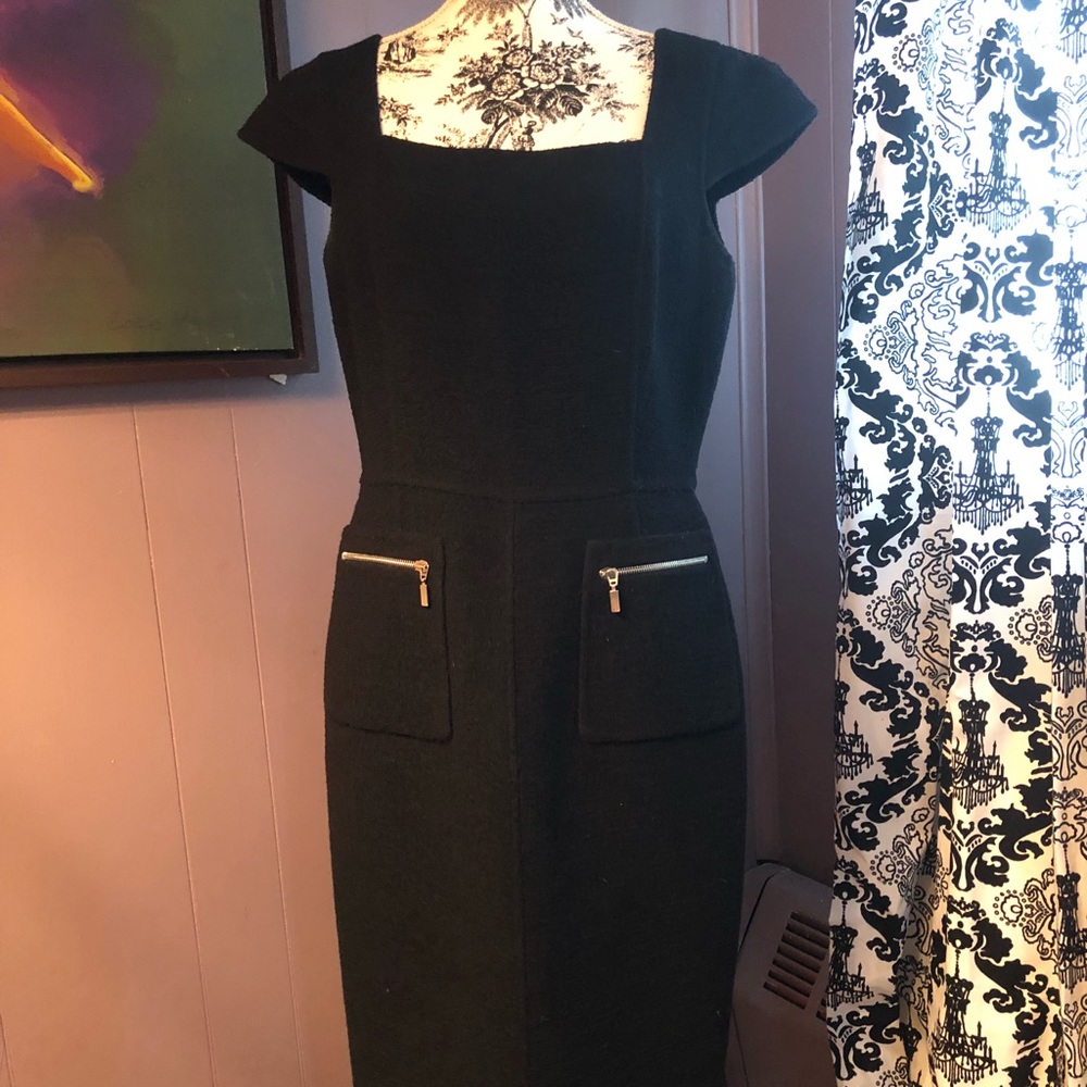 Oscar de la Renta black boucle sheath